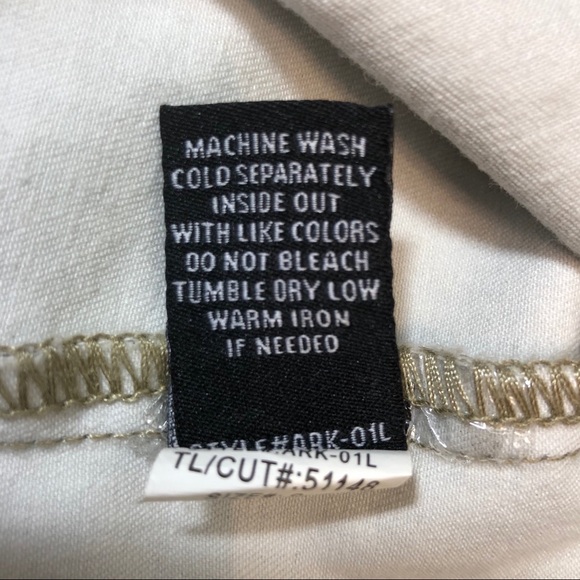 Ashley Mason Distressed Jacket Leopard Print - Picture 8 of 8